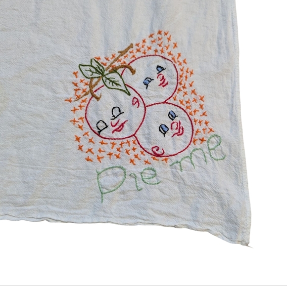Vintage Embroidered Kitchen Dish Tea Towels Handmade Fruits Quirky 21x37" - Picture 3 of 8